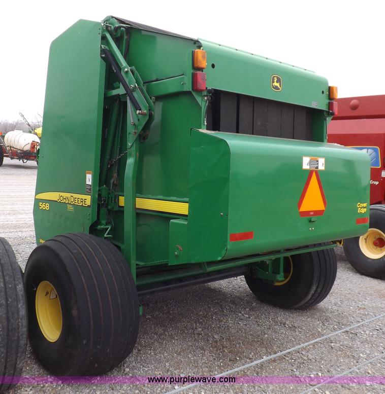 image for item K3077 2007 John Deere 568 round baler