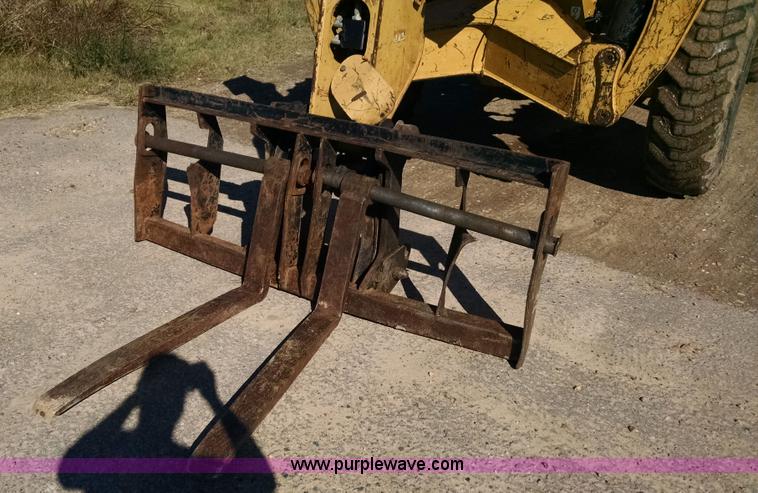 image for item AW9126 2006 Caterpillar TH460B telehandler