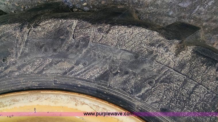 image for item AW9126 2006 Caterpillar TH460B telehandler