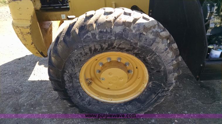 image for item AW9126 2006 Caterpillar TH460B telehandler