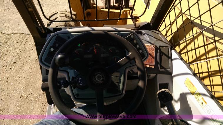 image for item AW9126 2006 Caterpillar TH460B telehandler