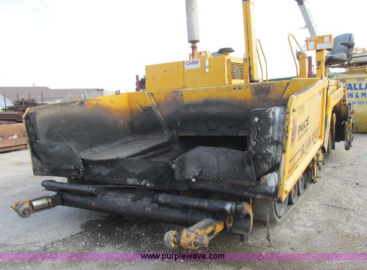 image for item AW9797 2000 Blaw Knox PF5510 paver