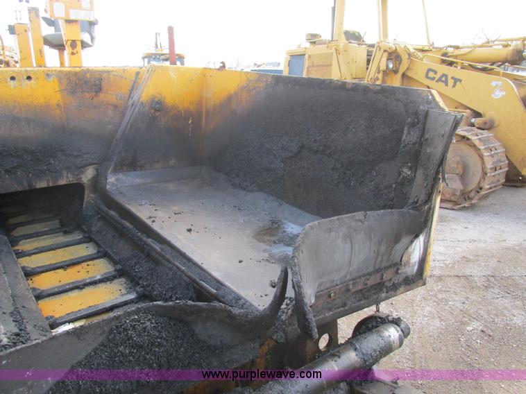 image for item AW9797 2000 Blaw Knox PF5510 paver