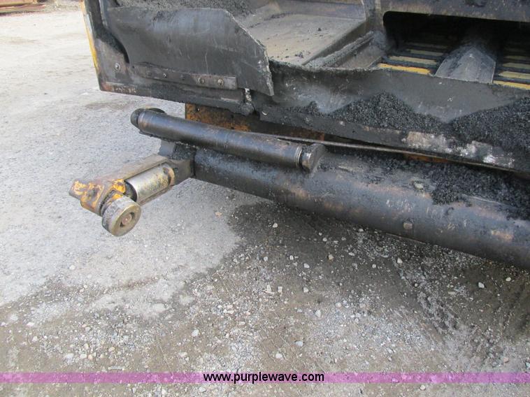 image for item AW9797 2000 Blaw Knox PF5510 paver