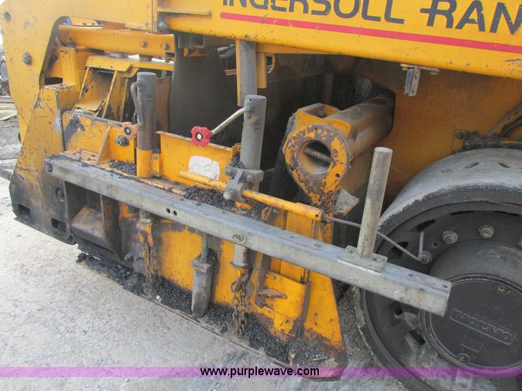 image for item AW9797 2000 Blaw Knox PF5510 paver