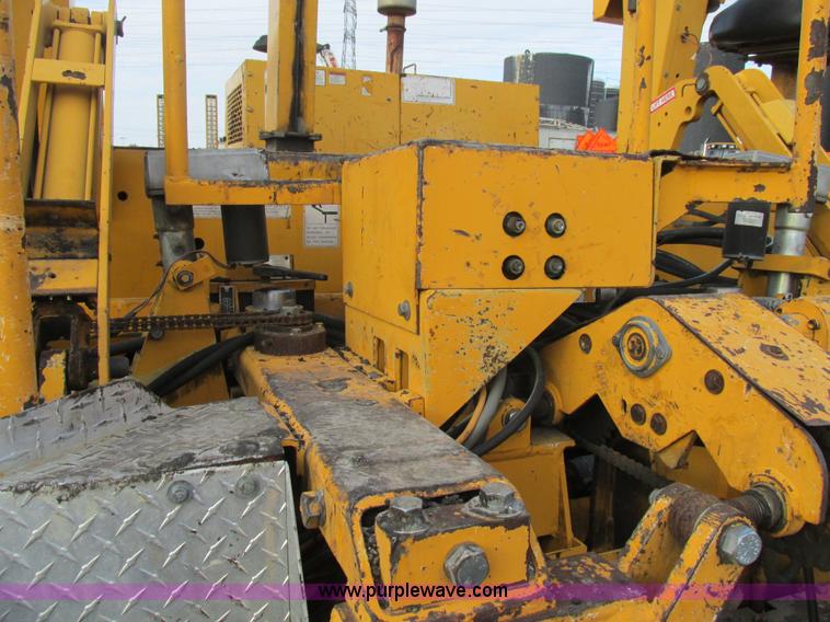 image for item AW9797 2000 Blaw Knox PF5510 paver