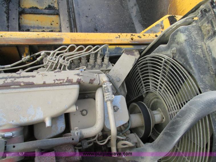 image for item AW9797 2000 Blaw Knox PF5510 paver