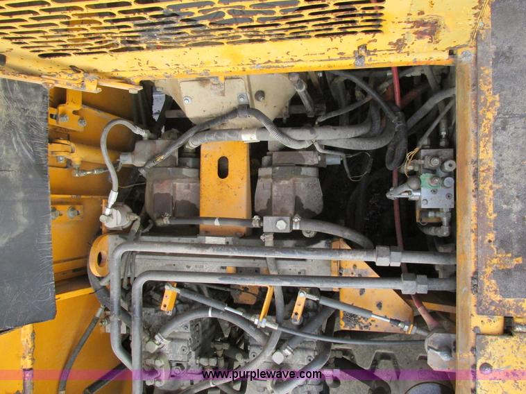 image for item AW9797 2000 Blaw Knox PF5510 paver