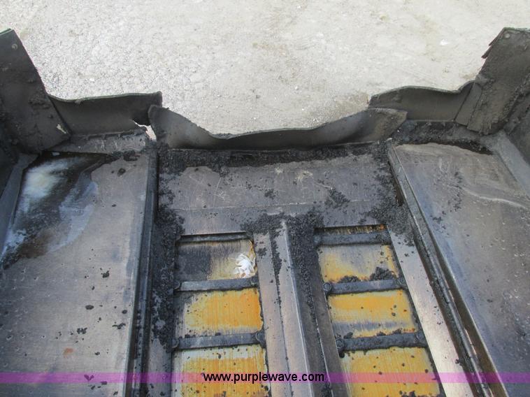 image for item AW9797 2000 Blaw Knox PF5510 paver