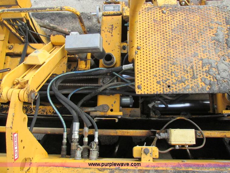 image for item AW9797 2000 Blaw Knox PF5510 paver