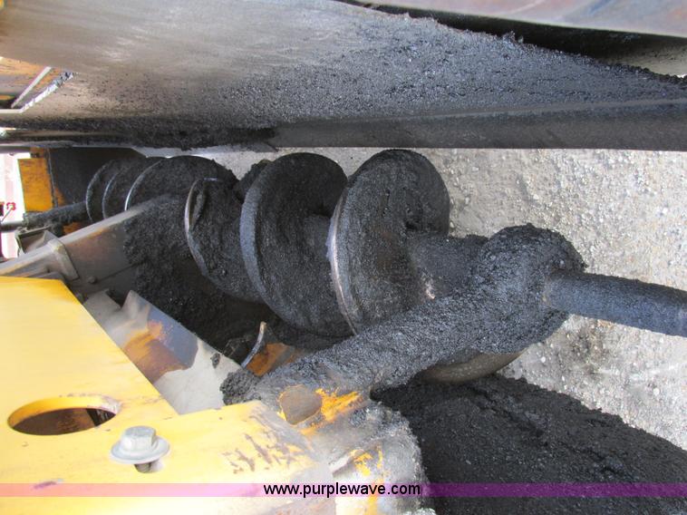 image for item AW9797 2000 Blaw Knox PF5510 paver