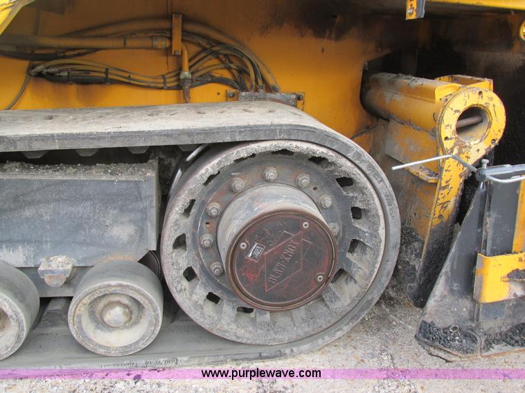 image for item AW9797 2000 Blaw Knox PF5510 paver