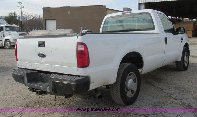 image for item AW9798 2008 Ford F250 Super Duty XL pickup truck