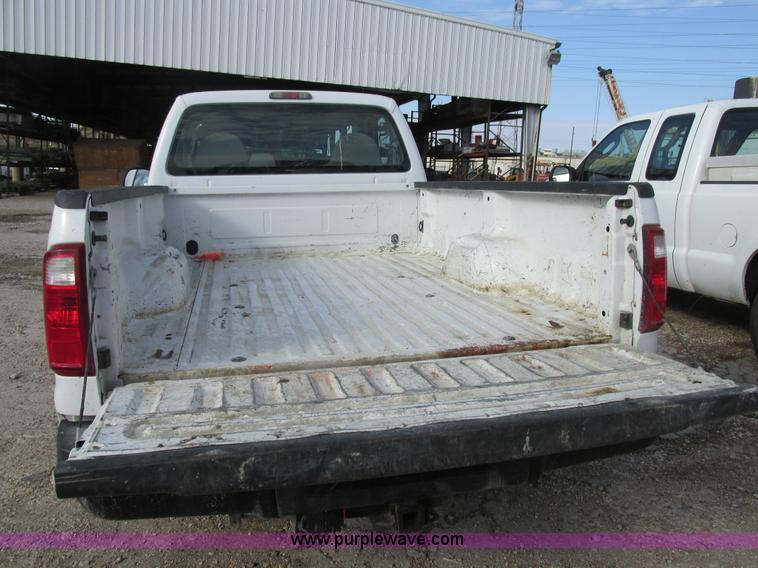 image for item AW9798 2008 Ford F250 Super Duty XL pickup truck