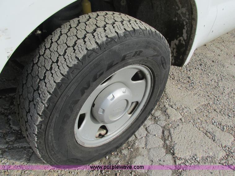 image for item AW9798 2008 Ford F250 Super Duty XL pickup truck