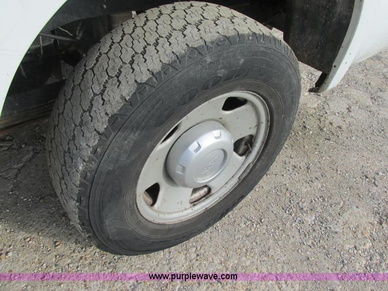 image for item AW9798 2008 Ford F250 Super Duty XL pickup truck