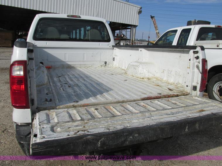 image for item AW9798 2008 Ford F250 Super Duty XL pickup truck
