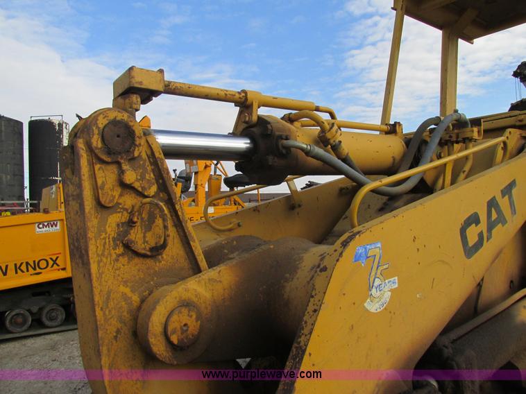 image for item AW9799 1987 Caterpillar 963A track loader