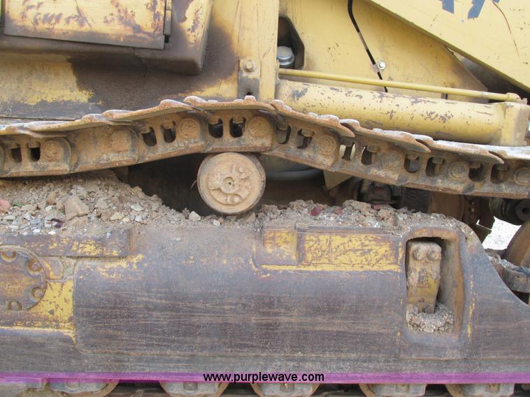 image for item AW9799 1987 Caterpillar 963A track loader