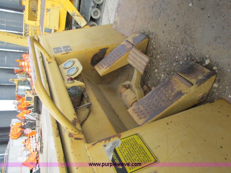 image for item AW9799 1987 Caterpillar 963A track loader