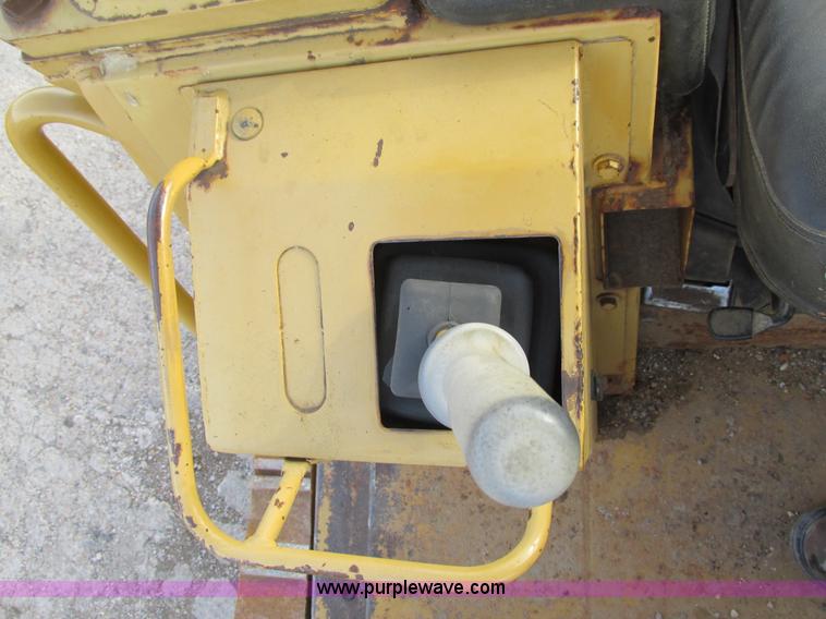 image for item AW9799 1987 Caterpillar 963A track loader