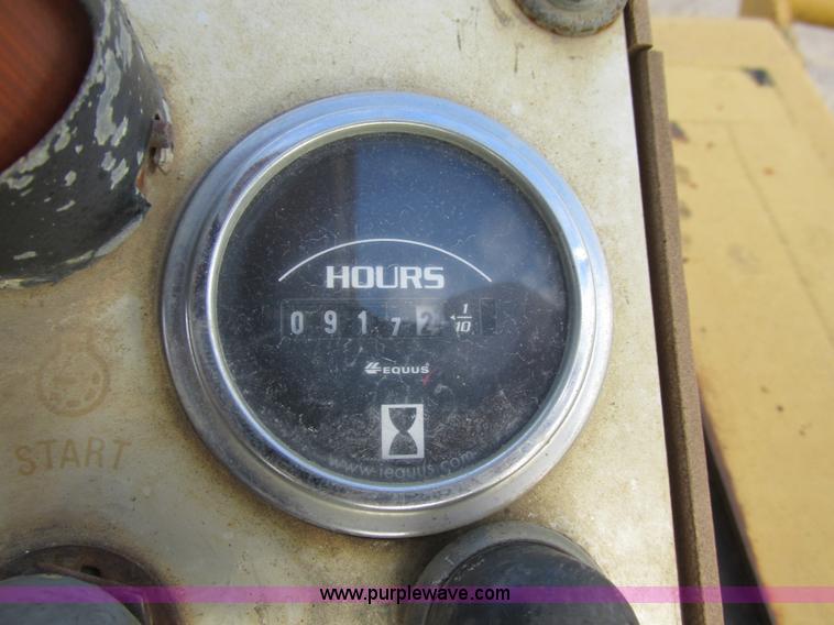 image for item AW9799 1987 Caterpillar 963A track loader