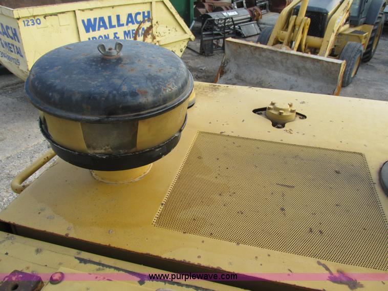 image for item AW9799 1987 Caterpillar 963A track loader