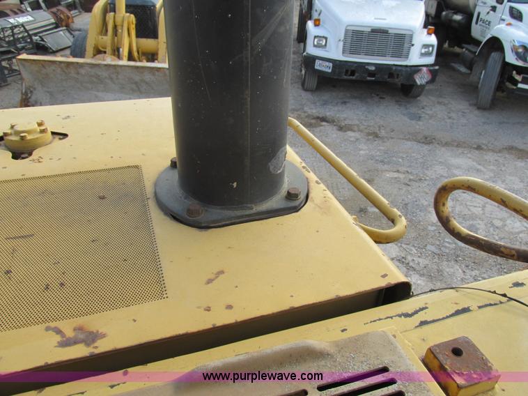 image for item AW9799 1987 Caterpillar 963A track loader