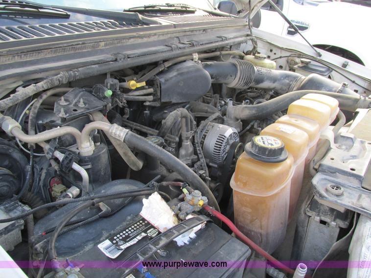 image for item AW9800 2004 Ford F250 Super Duty XL SuperCab pickup truck