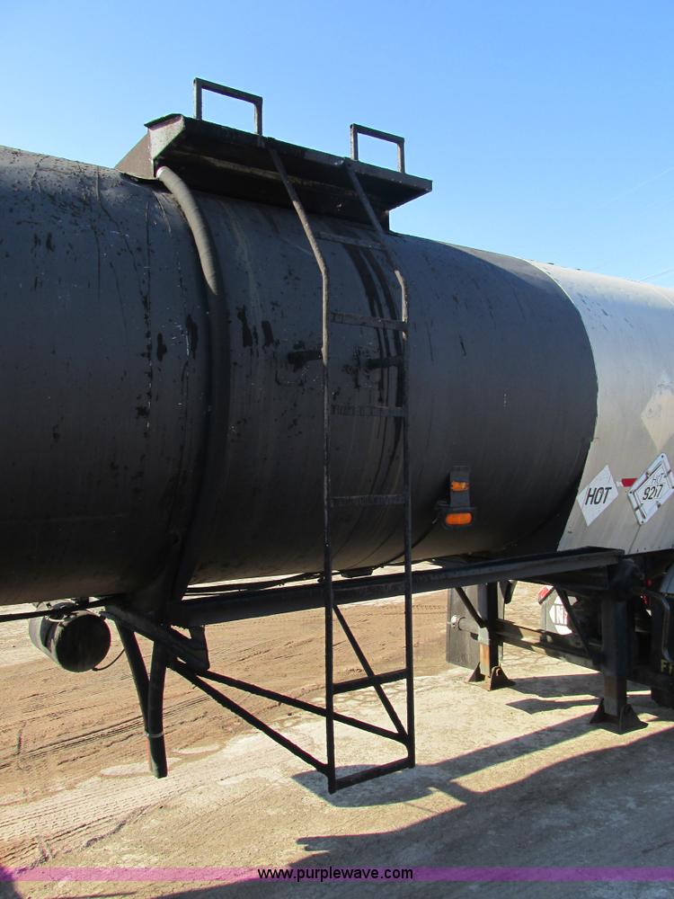 image for item AW9802 1970 Fruehauf insulated tanker trailer