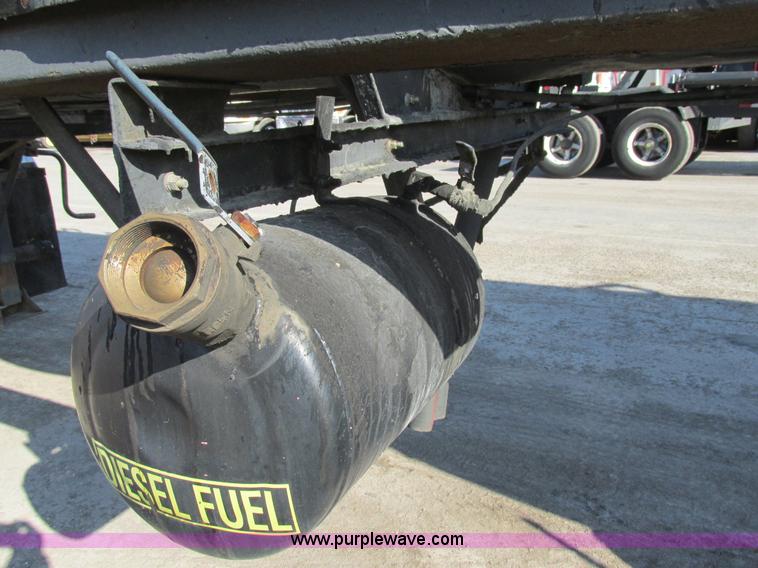 image for item AW9802 1970 Fruehauf insulated tanker trailer