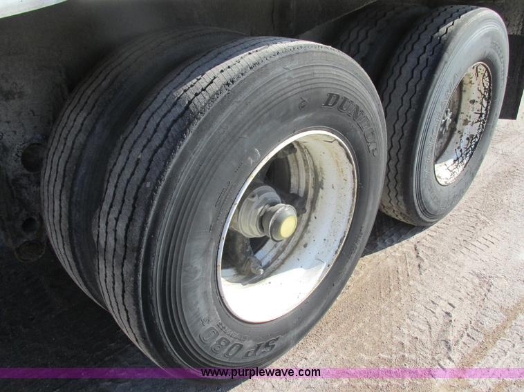 image for item AW9802 1970 Fruehauf insulated tanker trailer