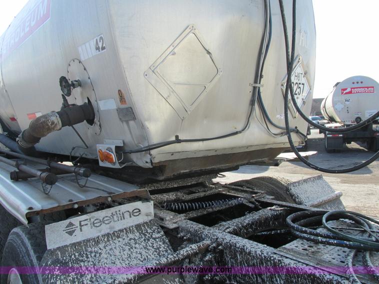 image for item AW9803 1970 Fruehauf insulated tanker trailer