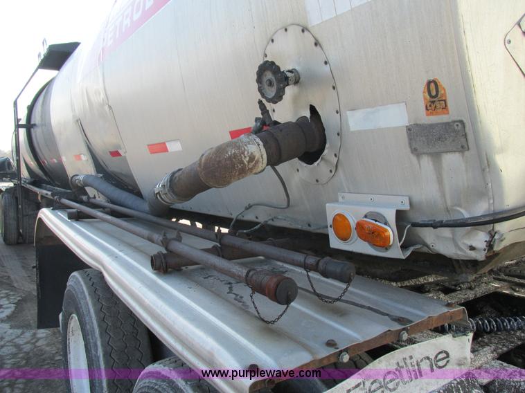 image for item AW9803 1970 Fruehauf insulated tanker trailer
