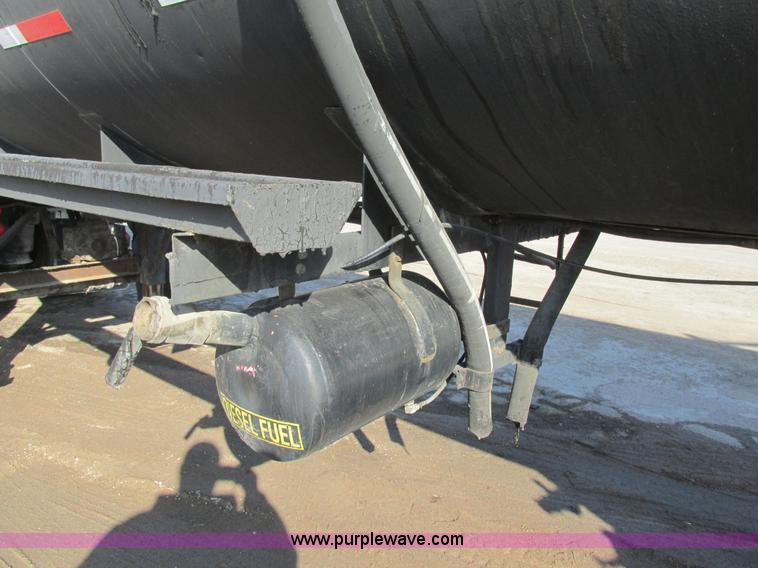 image for item AW9803 1970 Fruehauf insulated tanker trailer