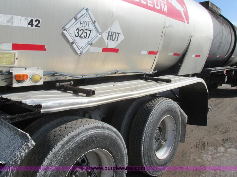 image for item AW9803 1970 Fruehauf insulated tanker trailer