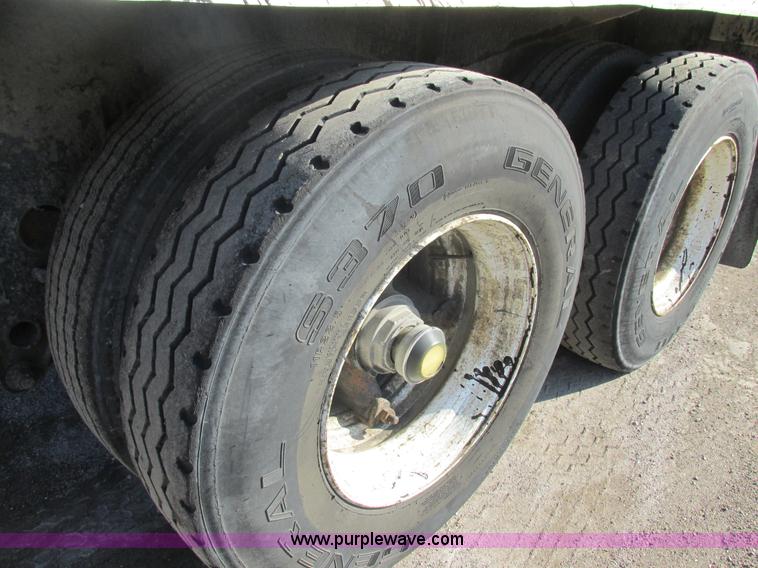 image for item AW9803 1970 Fruehauf insulated tanker trailer