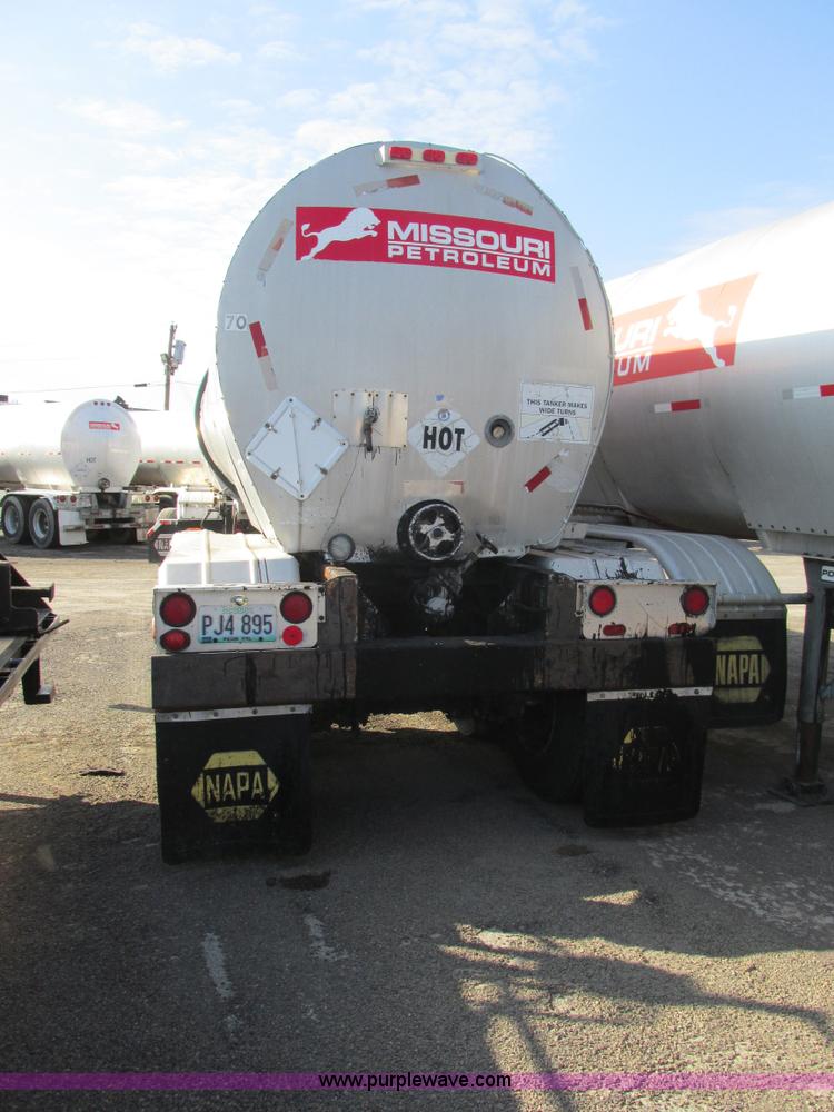 image for item AW9804 1976 Fruehauf aluminum insulated tanker trailer