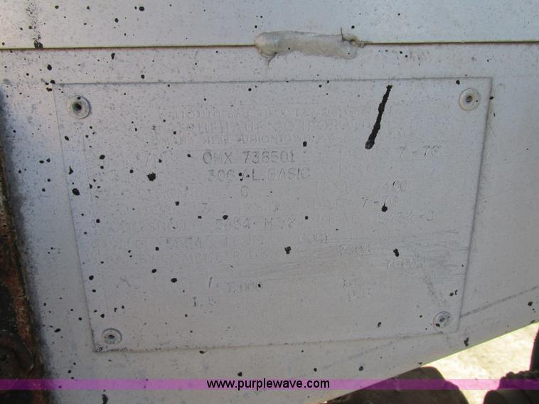 image for item AW9804 1976 Fruehauf aluminum insulated tanker trailer