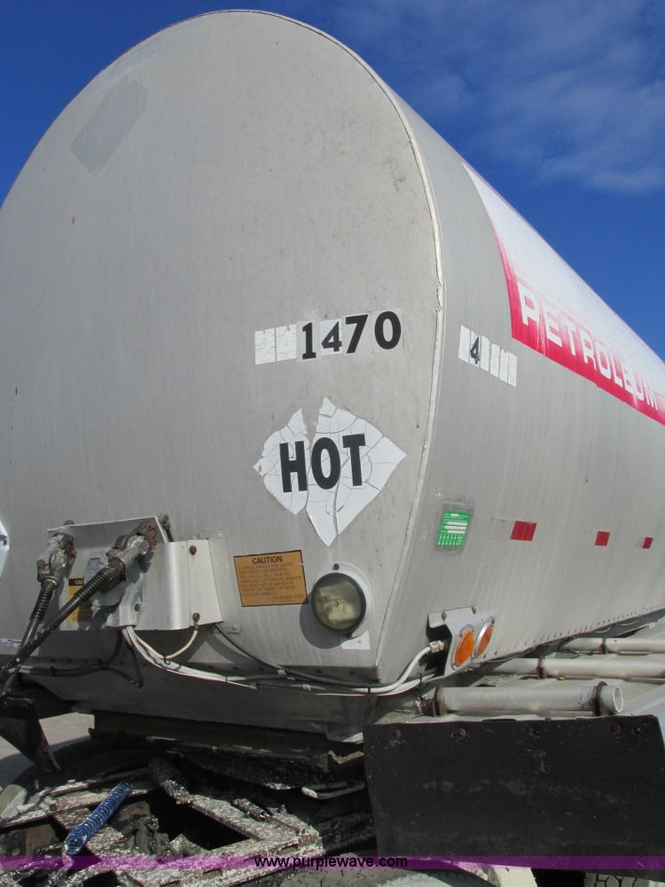 image for item AW9804 1976 Fruehauf aluminum insulated tanker trailer