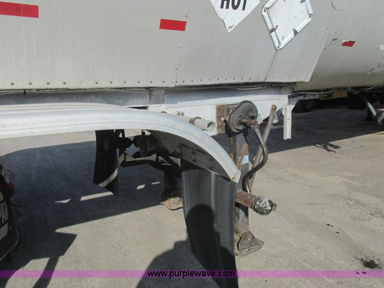 image for item AW9804 1976 Fruehauf aluminum insulated tanker trailer