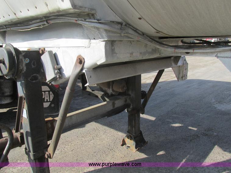 image for item AW9804 1976 Fruehauf aluminum insulated tanker trailer