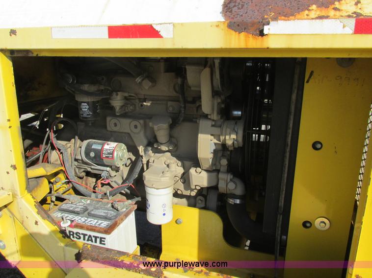 image for item AW9805 2005 Superior DT80J broom