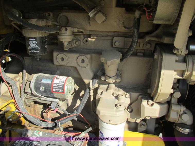 image for item AW9805 2005 Superior DT80J broom