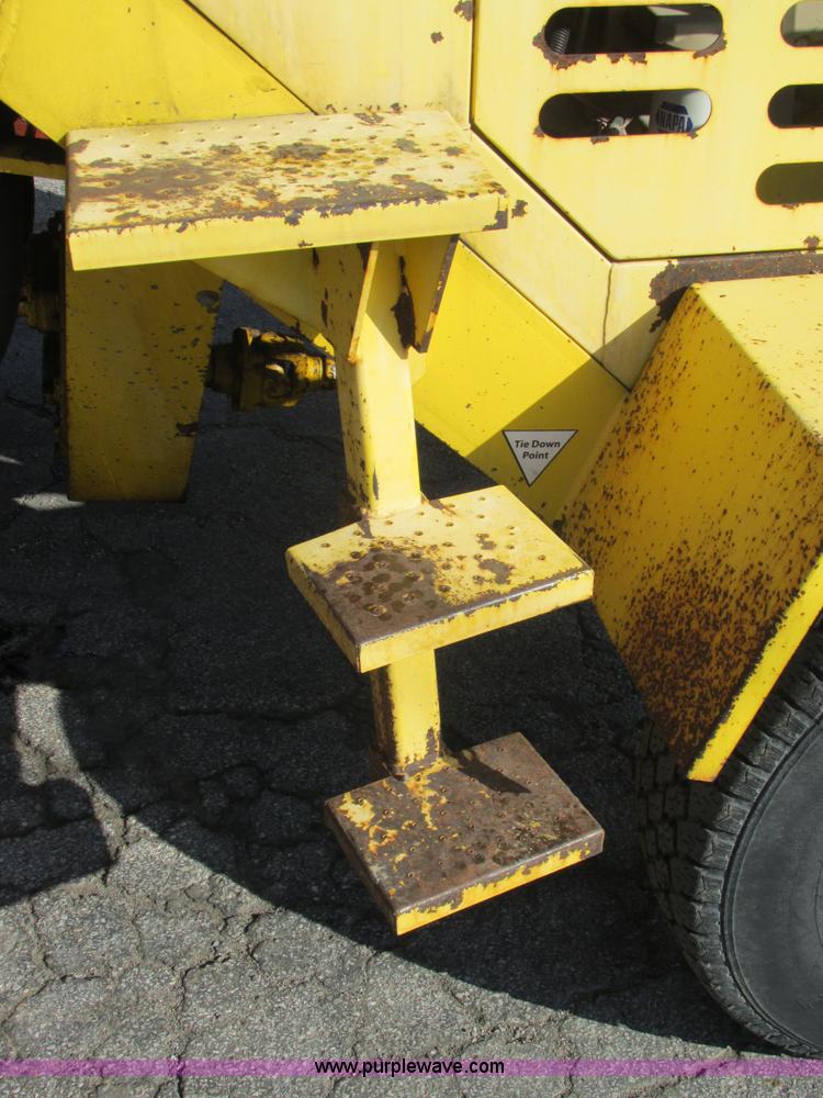 image for item AW9805 2005 Superior DT80J broom