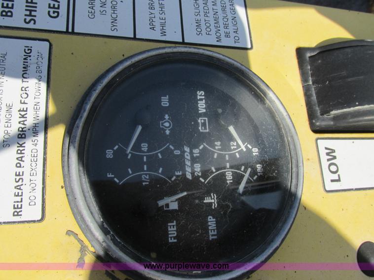 image for item AW9805 2005 Superior DT80J broom