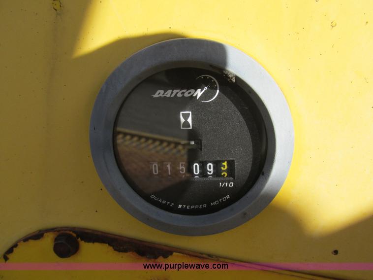 image for item AW9805 2005 Superior DT80J broom