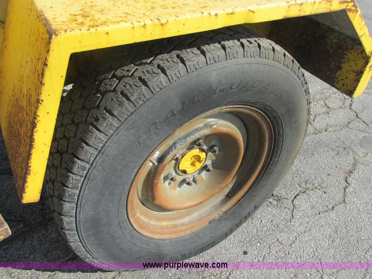 image for item AW9805 2005 Superior DT80J broom