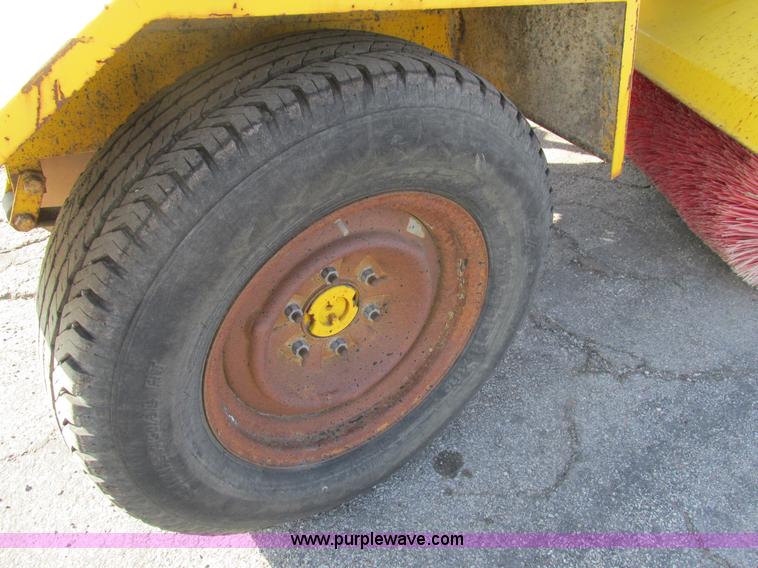 image for item AW9805 2005 Superior DT80J broom