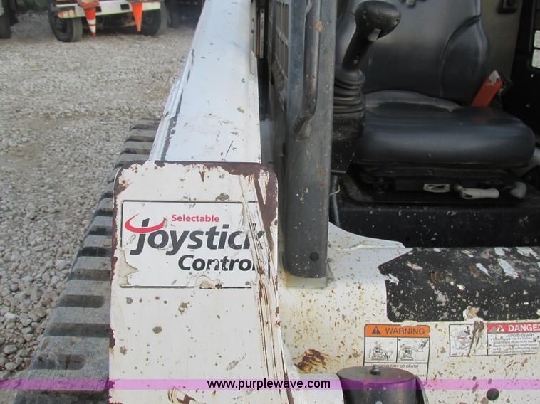 image for item AW9820 2006 Bobcat T250 skid steer
